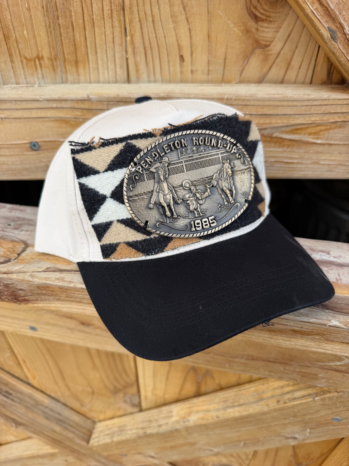 Pendleton round up buckle hat 3