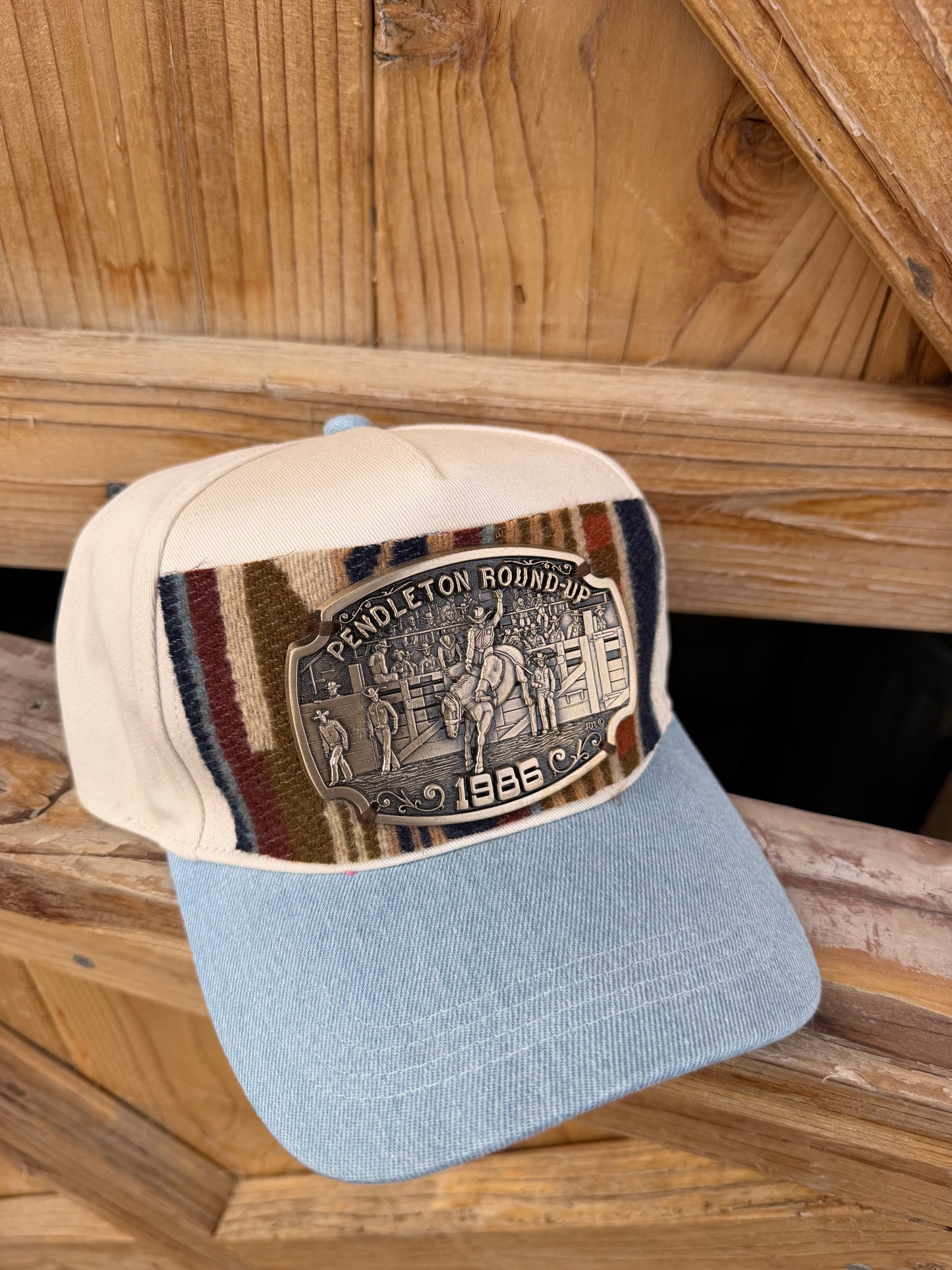 Pendleton round up buckle hat