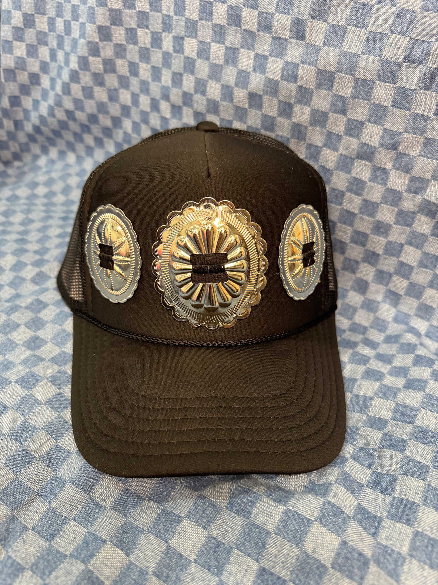 Multiple styles/colors available -The big conch
