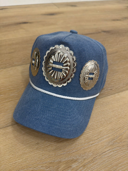 The big Conch -Denim Canvas