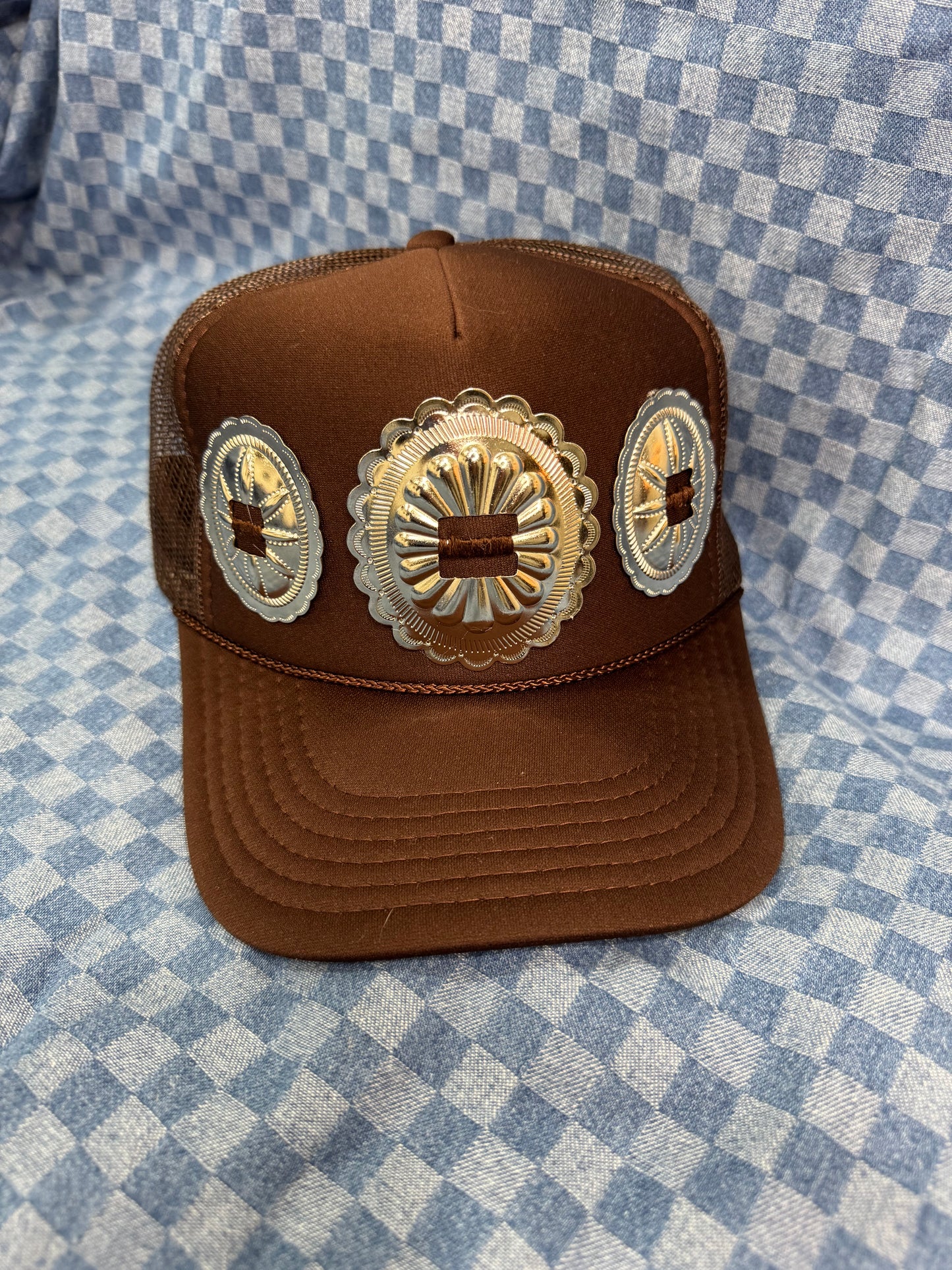 Multiple styles/colors available -The big conch