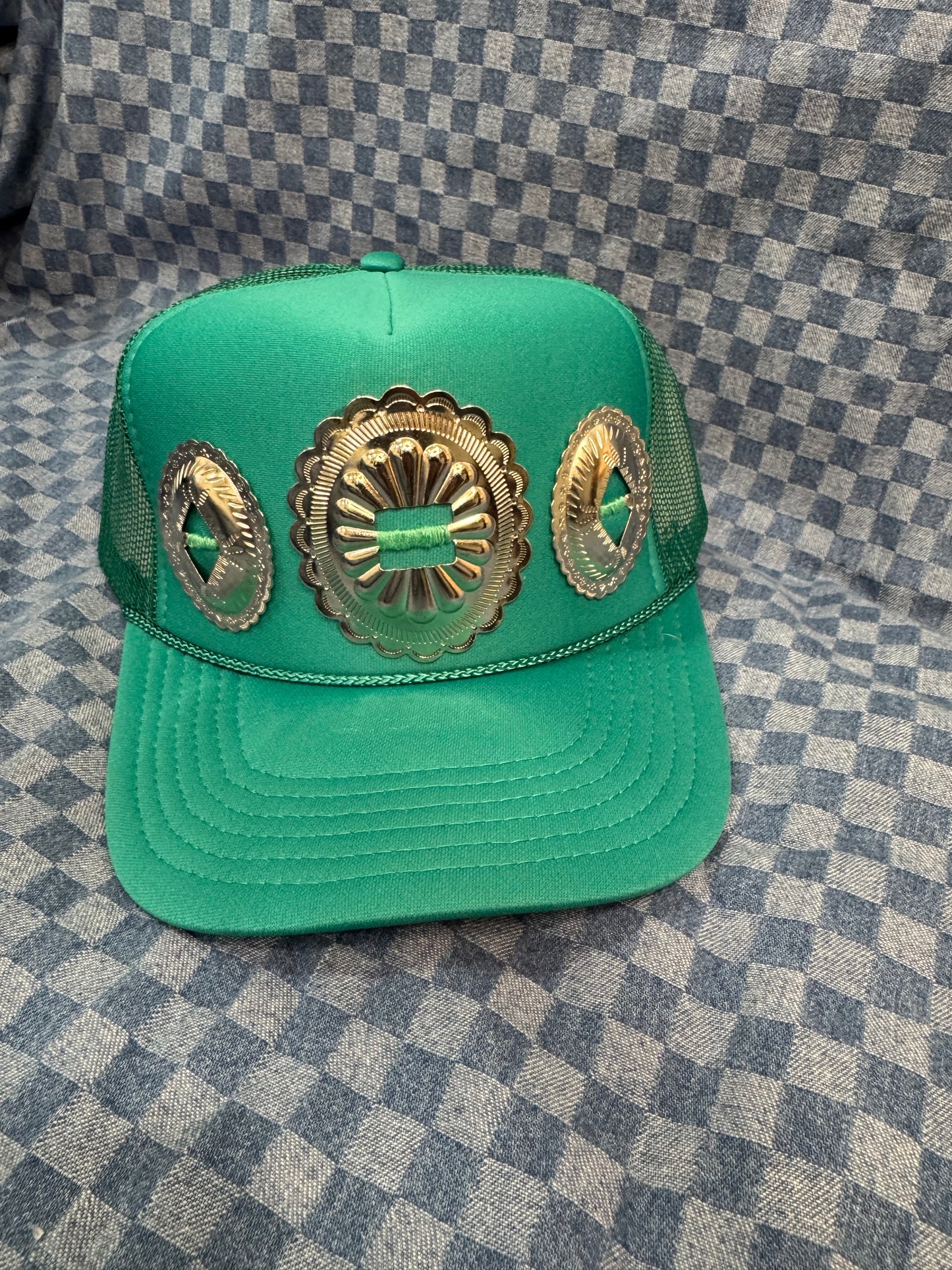 Multiple styles/colors available -The big conch