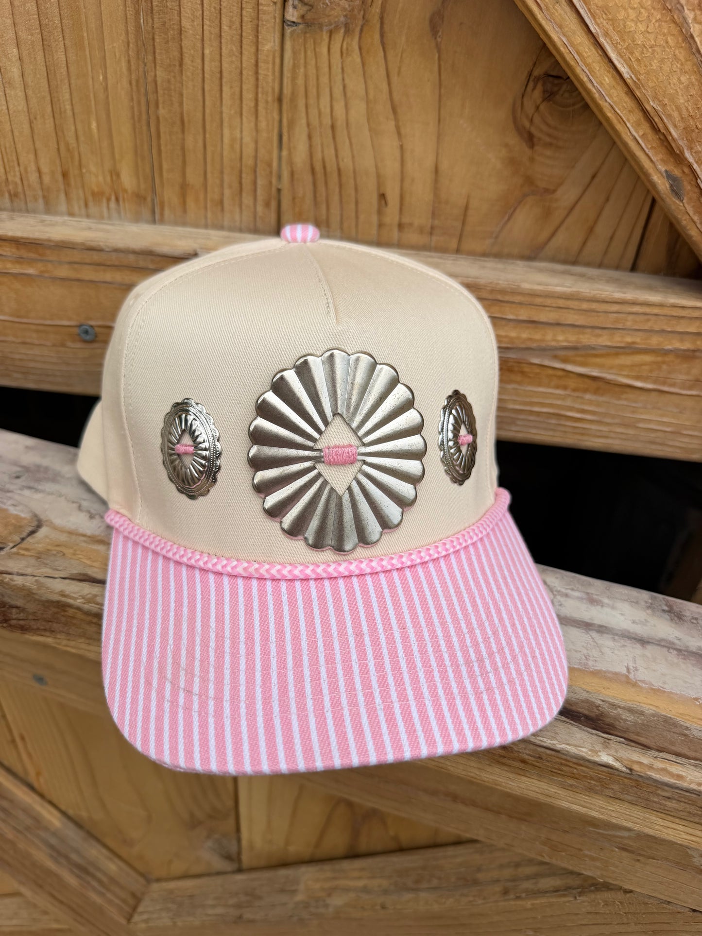 Ready to ship the icon in pink stripe